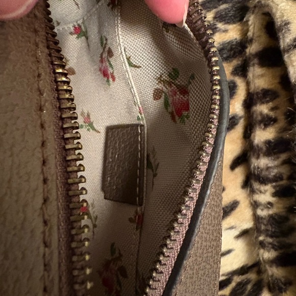 Gucci Floral Lined Camera Bag with Sherry Stripe Crossbody Strap - Picture 3 of 7